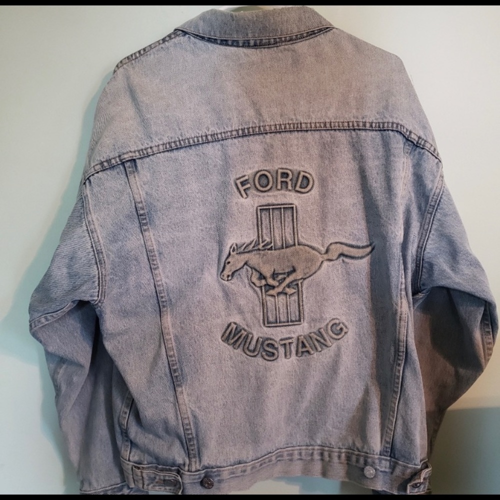 LOOKING FOR - VINTAGE DENIM FORD MUSTANG JACKET